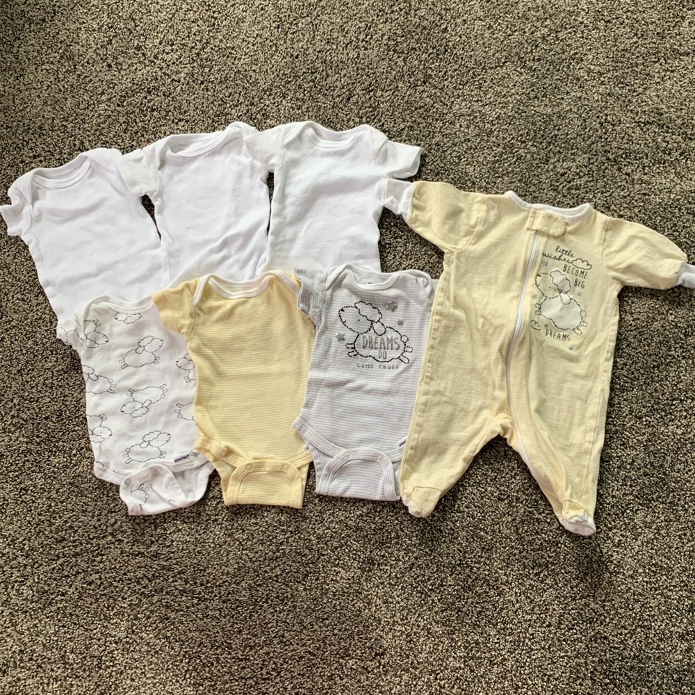 Gerber Newborn Bundle (7 piece)